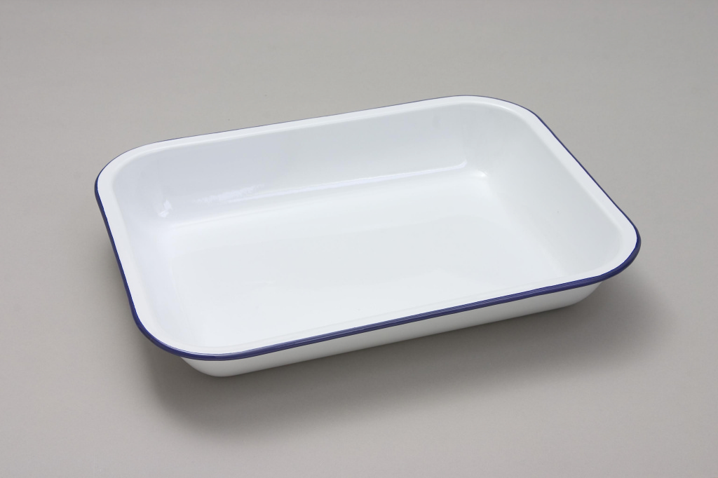 White Bake Pan - 31cm