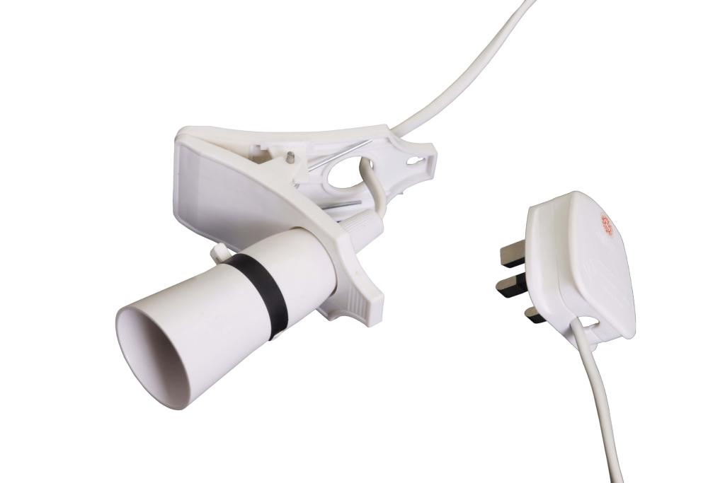 Clip on Lamp With 2m Flex & Plug - Pre-Packed